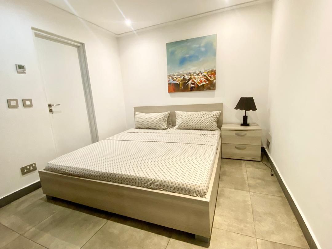 Chic 1-Bedroom Apartment in North Ridge, Accra — Nightly Stay