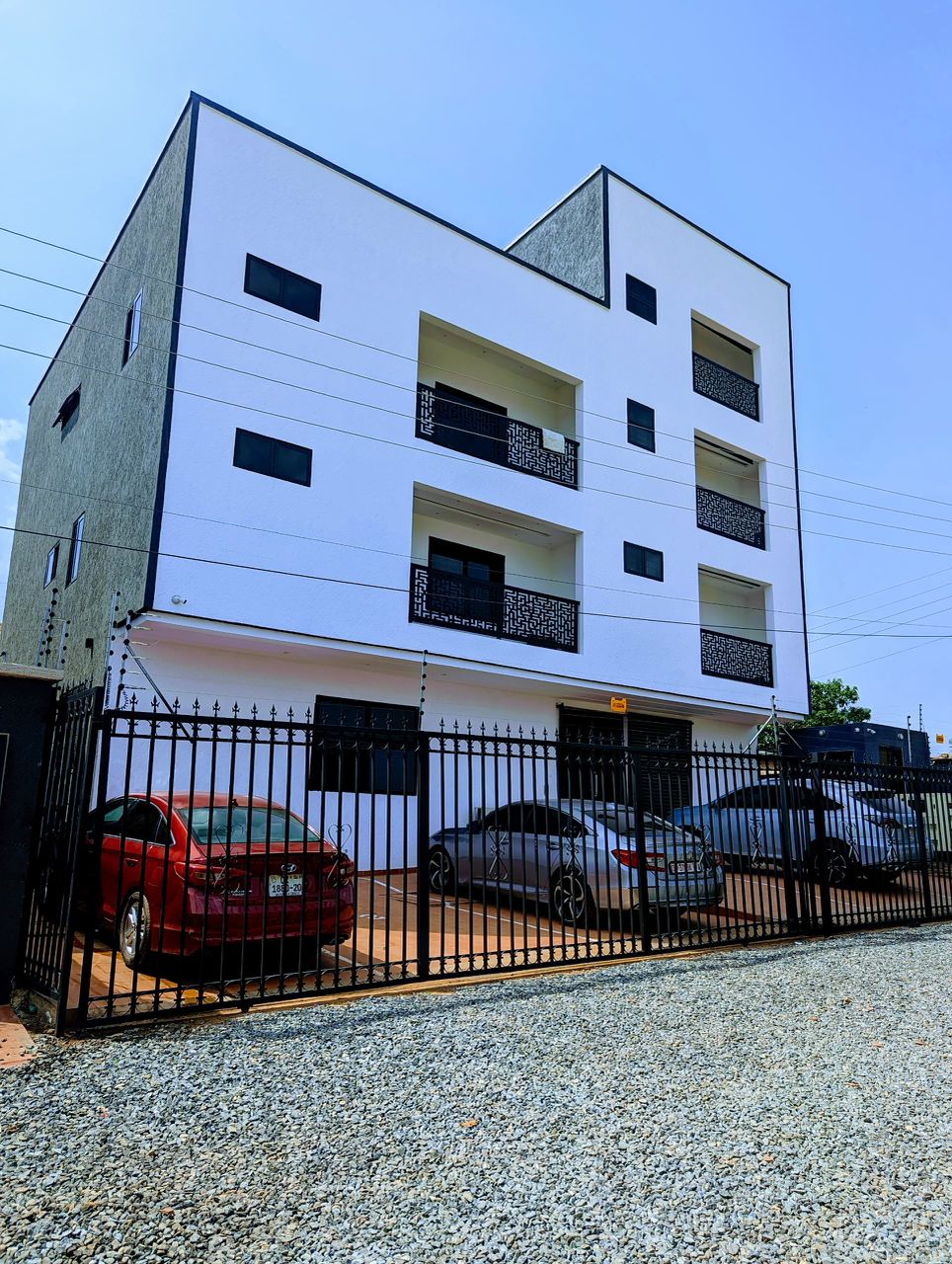 1 & 2-Bedroom Apartments in Ashale Botwe, Lakeside — Nightly Stay